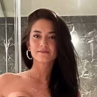 Erin Taylor's Instagram, Twitter & Facebook