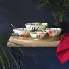 Plateau Aperitif En Bambou 4 Bols En Faience Blanche Imprimee Dumbea Maisons Du Monde Bambou Plateau Aperitif Mobilier De Salon