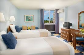 Romantic hawaii hot tub suites in oahu, maui & kauai hotels & resorts. 2 Bedroom Suite With Kitchenette Aqua Aston Hospitality