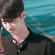 Pompadour termasuk gaya rambut yang selalu populer. Pin By Conlaed Lycaon On Brightwin Chinese American Learn Mandarin Cute Boys