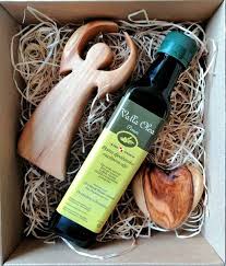 Gourmet Food Extra Virgin Olive Oil Easter Spring Gift Croatian Kraft Gift Box Eco Lover Birthday Gift For Her Premium Olive Oil Bottle In 2020 Natural Beeswax Candles Extra Virgin Olive