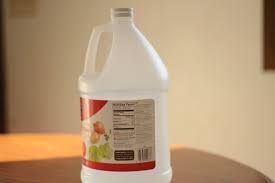 Spray the mixture onto glass, mirrors, ceramic tiles and chrome finishes, then wipe with a paper towel or microfiber cloth. How To Soak Feet In Vinegar Water