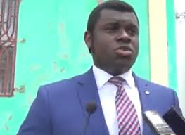 Le sénateur Salomon accuse le sénateur Fourcand dans le détournement des  fonds de « Kay Jeannot »