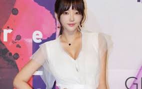 갑질 의혹 및 조폭을 동원해 폭력을 행사했다는 여배우로 지목된 진아림(박세미)이 억울함을 호소했다. 4fobaqm19sa Qm