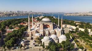 Turkey itself is quite diverse, with some regions having a more european atmosphere, while others are more middle eastern. Hagia Sofias Framtid I Vagskalen Konservativa Krafter I Turkiet Vill Att Byggnaden Blir Moske Utrikes Svenska Yle Fi