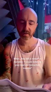 ¿Qué pasa cuando un narrador de romance lee un manual?