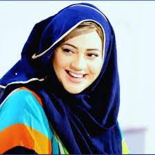 Saadia Kamran's Instagram, Twitter & Facebook