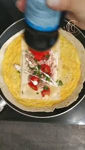 French Tacos Cuit Dans Son Omelette Video Recettes De Cuisine Recette Apero Facile Alimentation
