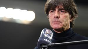 Die ausgangslage für die em ist aber so schlecht nicht. Jogi Low Sauer Nach Dfb Team Debakel Bei 0 6 In Spanien
