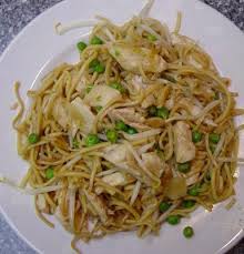 La pechuga de pollo permite preparar un sinfín de deliciosas recetas. Como Preparar Fideos Con Pechuga De Pollo Facil
