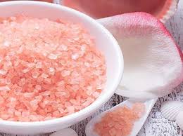 Hiergegen hilft ein dampfbad fürs gesicht. Sauna Salz Peeling Mango Pfirsich 400g Meersalz M Jojobaol Vitamin E Body Scrub Dusch Und Korperpeeling Fur Alle Hauttypen Vegan Ohne Parabene Amazon De Beauty