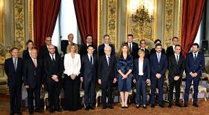 Risultati immagini per i grillinini che remano contro il governo