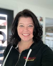 Kerri Hendrickson's Instagram, Twitter & Facebook