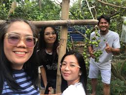 Farmer tatay content creator Eric Repizo fisrt client of the year all the  way from Bulacan l. Yesterday's pick up 2 pieces thai giant jujube and  Australian hybrid mulberry we have proven