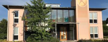Bavyera bölgesindeki neudrossenfeld'de yer alan ferienwohnung neudrossenfeld, balkon ve bahçe manzarası sunmaktadır. Nowa Lymph Physiofit Neudrossenfeld