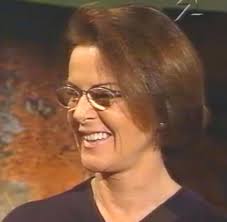 90s Frida presenting an environmental award, won by Linneaskolan.