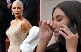 Fashion blogger's psoriasis that caused his skin to 'shed like snow' is  'CURED' by £4.50 cream