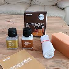 ニトリのレザーケアキットを使って、本革ソファをお手入れしよう!｜LIMIA (リミア) さん