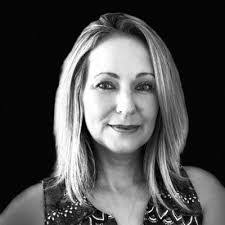 Prachi Pant's Instagram, Twitter & Facebook