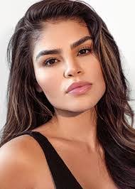 Fernanda Flores's Instagram, Twitter & Facebook