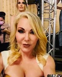 Sonya Berg "Zen Fashionista"TV Personality & Creator of Zenlifefashion Blog