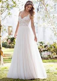 Hochzeitskleid beige traum beige farbe verleiht dem ganzen charakter eine besondere weichheit. Brautmoden Brautkleider Im Hochzeitshaus Boos In Karlsruhe Kleider Hochzeit Hochzeitskleid Braut