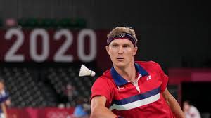 He is known for his explosive movements on court and his unpredictable style of play. Aykgitdgw2xlhm