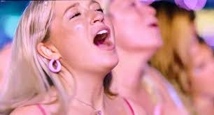 WIHWMOMUTOIMMOSAFBITHMOWAWTDIKRTWNDMTLKHILFOTWETHSHCIBGAS. guess?