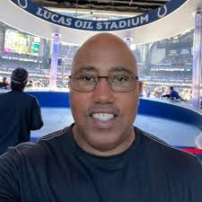 Brandon Velez (@coach_velez)