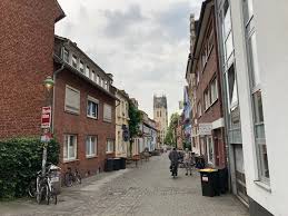 (*ja, der völlig delusionale autor meint tatsächlich münster) blaues haus in der kreuzstraße findet sich auf der rechten seite gelegen ein blaues haus, das blaue haus. Nicht Nur Fur Studenten Gute Bars Kneipen Und Restaurants In Munster