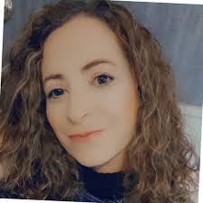 Vicki Dennison's Instagram, Twitter & Facebook