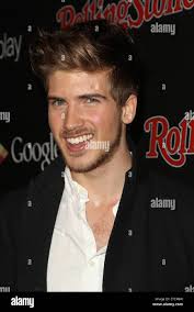 Rolling red carpet hi-res stock photography and images