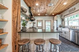 How did this couple get on the show? Hgtv S Fixer Upper The Giraffe House In Waco Houses For Rent In Waco Texas United States