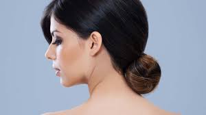 With a blunt bob you can wear it sleek and straight or as with kate's look, scrunching the hair with a little. 5 Hairstyles That Make Thin Hair Look Thick L Oreal Paris