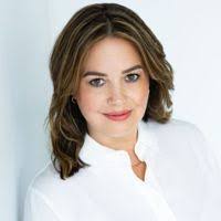 Leah Bull's Instagram, Twitter & Facebook