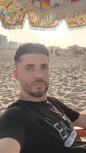 Moin moin bin der neue ich heiße Rene bin noch 33 Jahre alt und komme aus  Köln suche neue Freunde zum schreiben oder auch zum Treffen ob männlich  oder weiblich ist mir