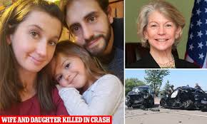 Wisconsin lawmaker Janet Bewley, 70, involved in car accident that kills  mother and young daughter