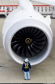 Nineteen r engines were assembled in a limited production run between 1929 and 1931. B787 881 Dreamliner Rolls Royce Engine Gets The Attention Of Ground Crew At Tokyo Haneda Intl Photographer Yunjin Lee K Aircraft Maintenance Aircraft Boeing