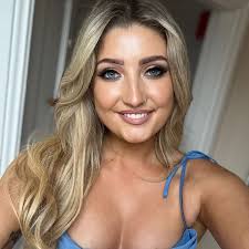 Amber Concannon (@amberconcannon)