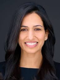 Farah Hussain's Instagram, Twitter & Facebook