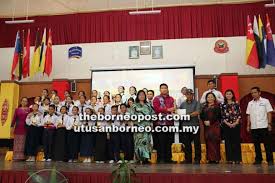 Setiap kumpulan / pasukan mestilah dari sekolah yang sama. Smk Kidurong Dan Sk St Augustine Johan Pertandingan Bicara Berirama Utusan Borneo Online