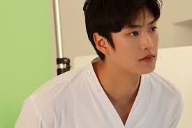Queen is a 2020 south korean period drama series that was directed by yoon sung sik. Mr Queen Gma4qrwwt2zs3m