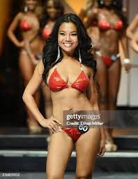 1,087 Hooters Pageant Stock Photos, High-Res Pictures, and Images