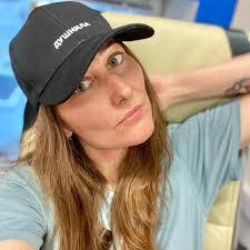 Lara Care's Instagram, Twitter & Facebook