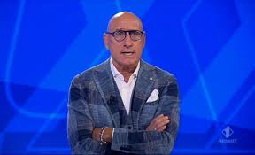 News, video e risultati su calcio di serie a, calciomercato, champions league, europa league, motogp, basket, f1 e l'esclusiva formula e. Ciccio Graziani Condizioni In Rapido Miglioramento News Sportmediaset