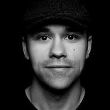 VISIONQUEST » Interview with Luke Hess