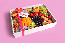 Splatter Party Platters Grazing Tables This Platter Is Packed With Seasonal Fruits Of Local And Premium Imp Fruit Basket Gift Fruit Packaging Fruit Platter
