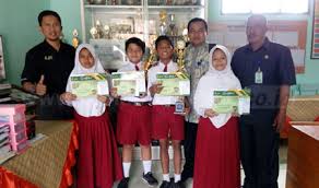 Video ini berisi tentang profil singkat sman 1 tenggarang yang memiliki visi berkarakter, berprestasi dan kompetitif. 22 Lips Mengenal Sdn 1 Dawuhan Situbondo Harian Bhirawa Online