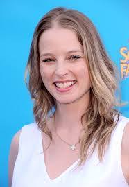 Rachael Nichols's Instagram, Twitter & Facebook