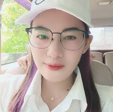 What would you name this sweet baby! I'm torn between zophee and fluffy  (the kids favorite) HELP!!!!